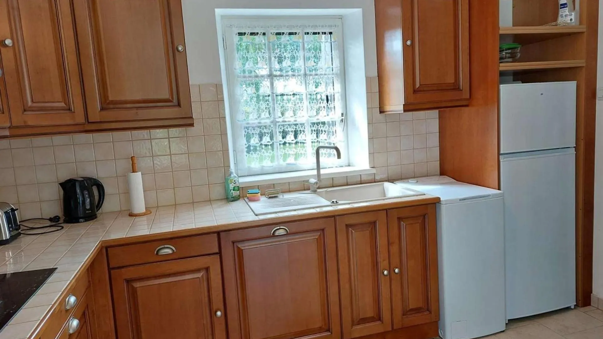 Semesterbostad Charmante Maison Duplex Pres De La Mer Avec Parking - Fr-1-542-73 Pleumeur-Bodou